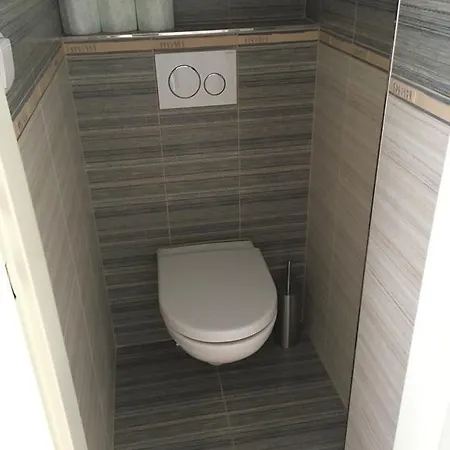 Appartement Kerime 2 *